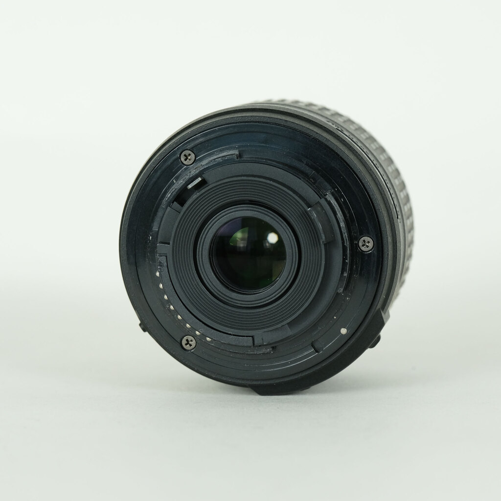 Nikon AF-S DX NIKKOR 18-55mm f3.5-5.6G VR II