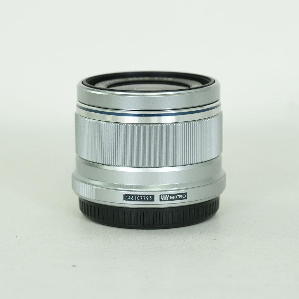 OLYMPUS M.ZUIKO DIGITAL 25mm F1.8 OLYMPUS M.ZUIKO DIGITAL 25mm F1.8