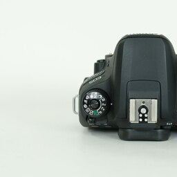 Canon EOS 9000D Canon EOS 9000D