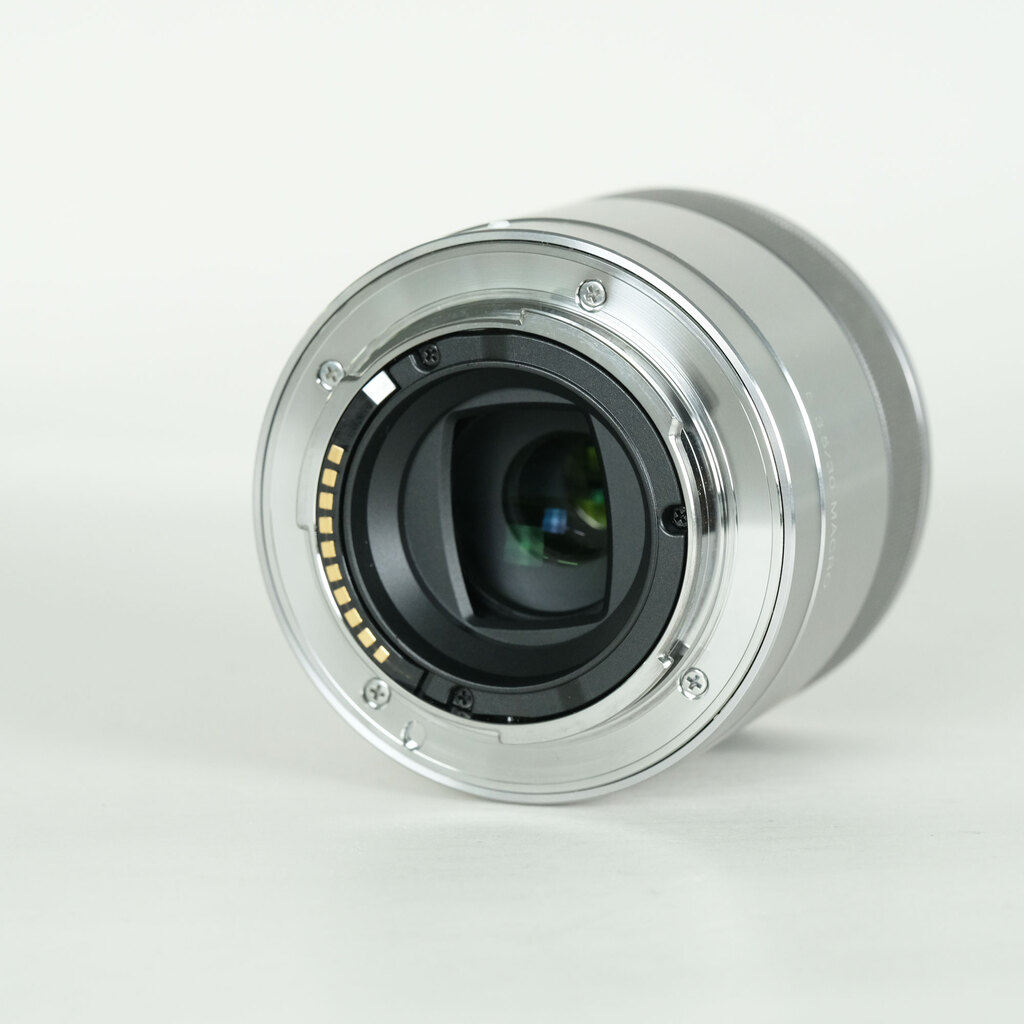 SONY E 30mm F3.5 Macro SEL30M35の出品 | ONE SCENE（ワンシーン）