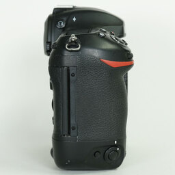 Nikon D5 ボディ（CF-Type）
