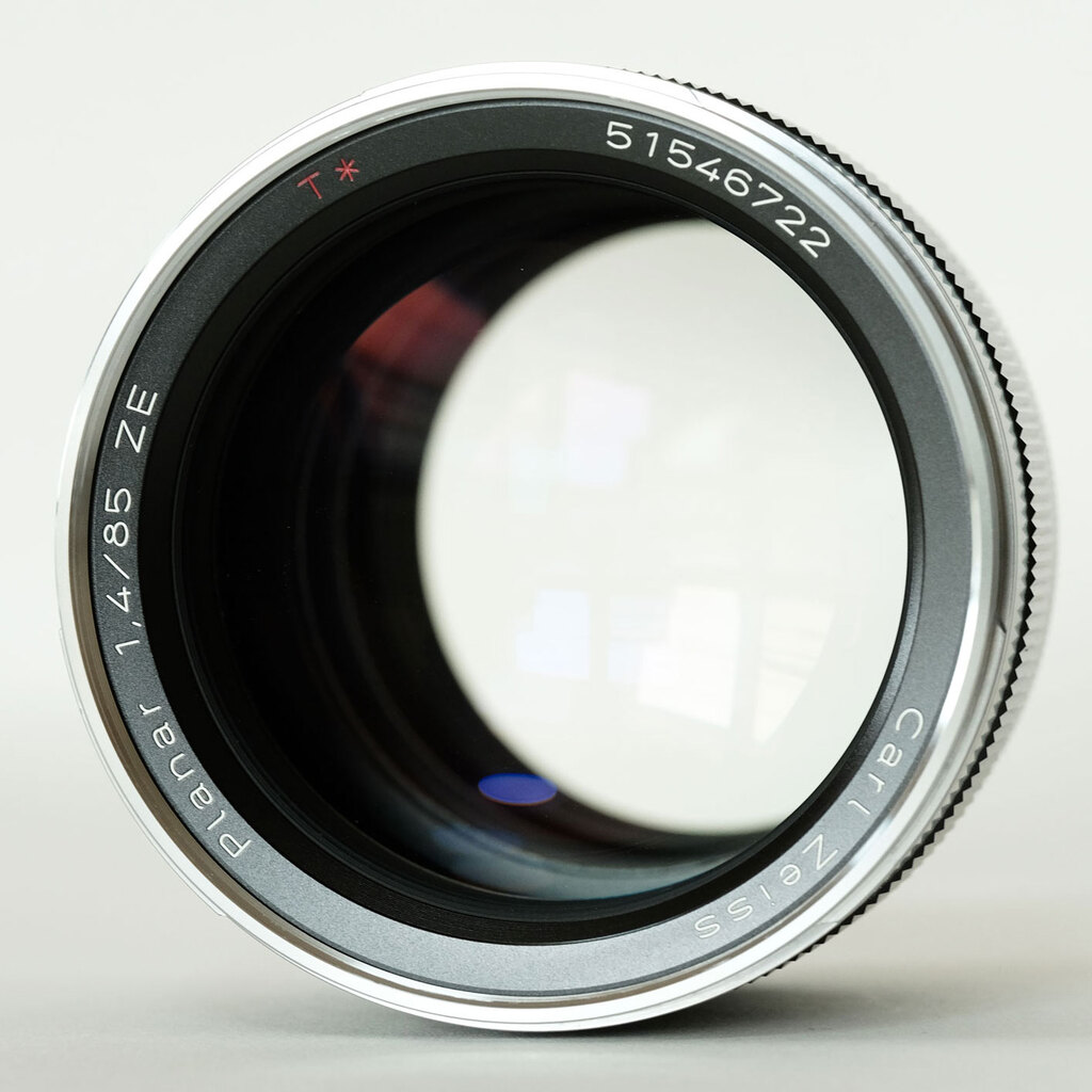 Carl Zeiss Planar T* 85mm F1.4 ZE [キヤノンEF用]の出品 | ONE SCENE