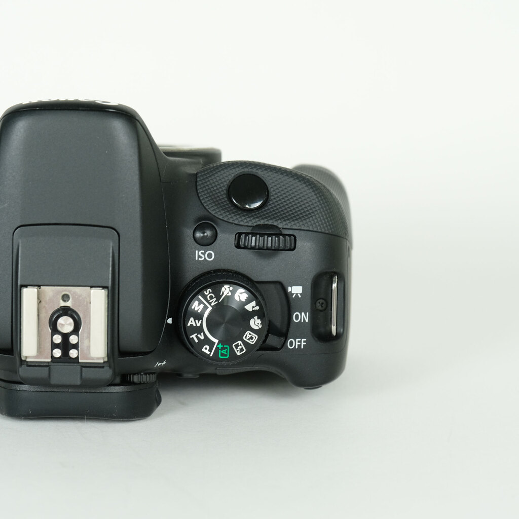 Canon EOS Kiss X7