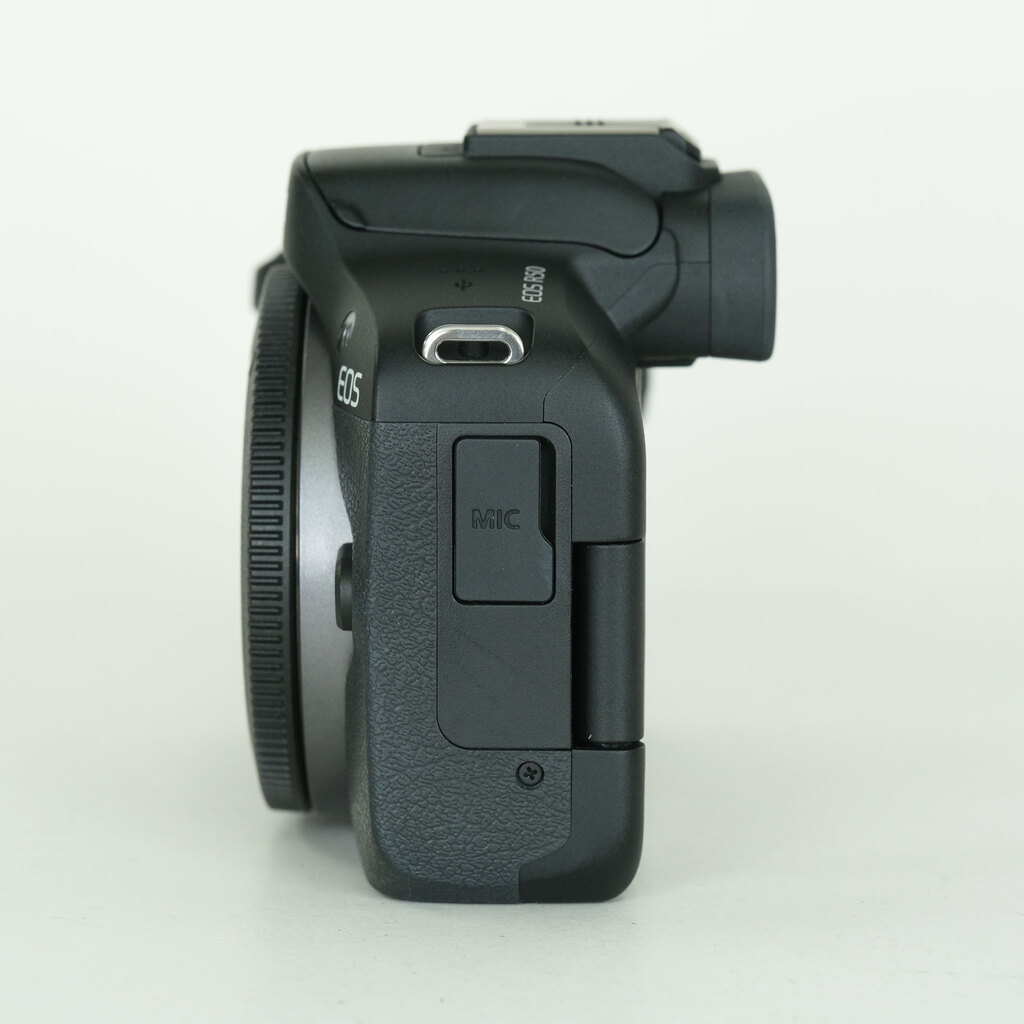 Canon EOS R50