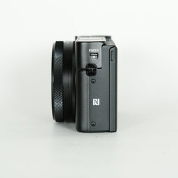 SONY Cyber-shot DSC-RX100M7