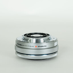 OLYMPUS M.ZUIKO DIGITAL ED 14-42mm F3.5-5.6 EZ シルバー OLYMPUS M.ZUIKO DIGITAL ED 14-42mm F3.5-5.6 EZ シルバー