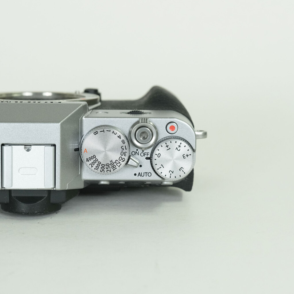 FUJIFILM X-T10 ボディ シルバー