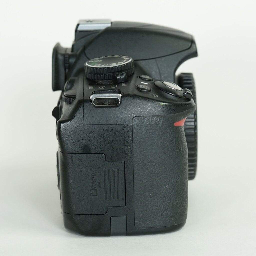 Nikon D3100 ボディ