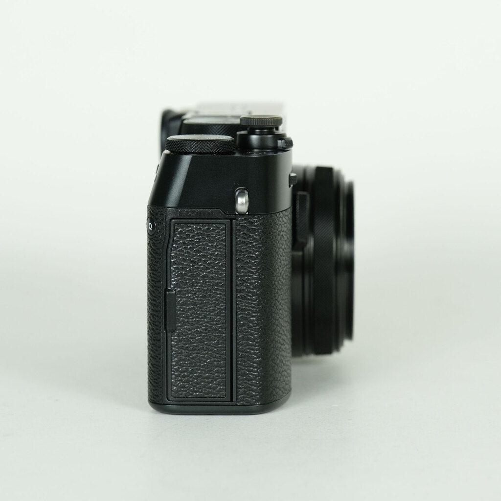 FUJIFILM X100VI [�u���b�N]