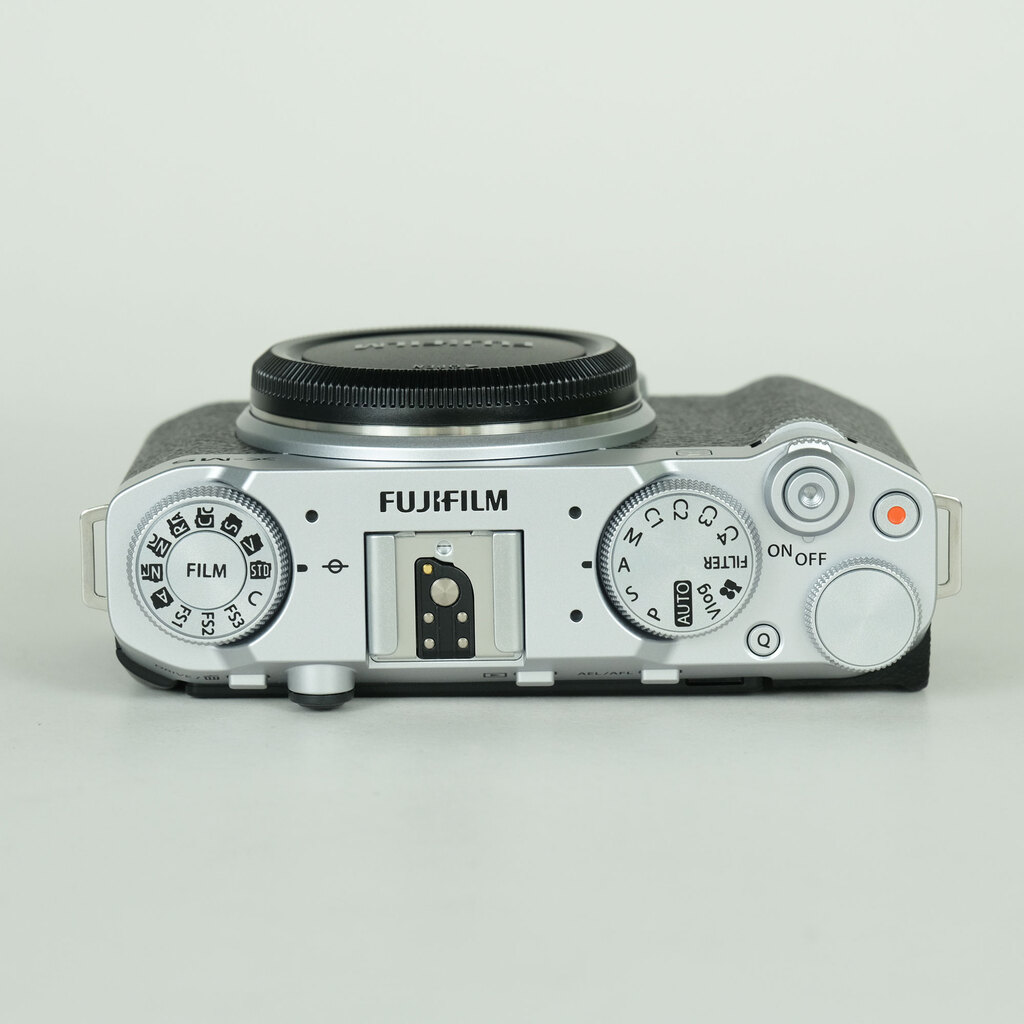 FUJIFILM X-M5 FUJIFILM X-M5