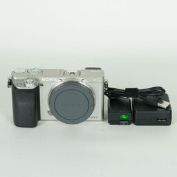 SONY α6000(ILCE-6000) SONY α6000(ILCE-6000)