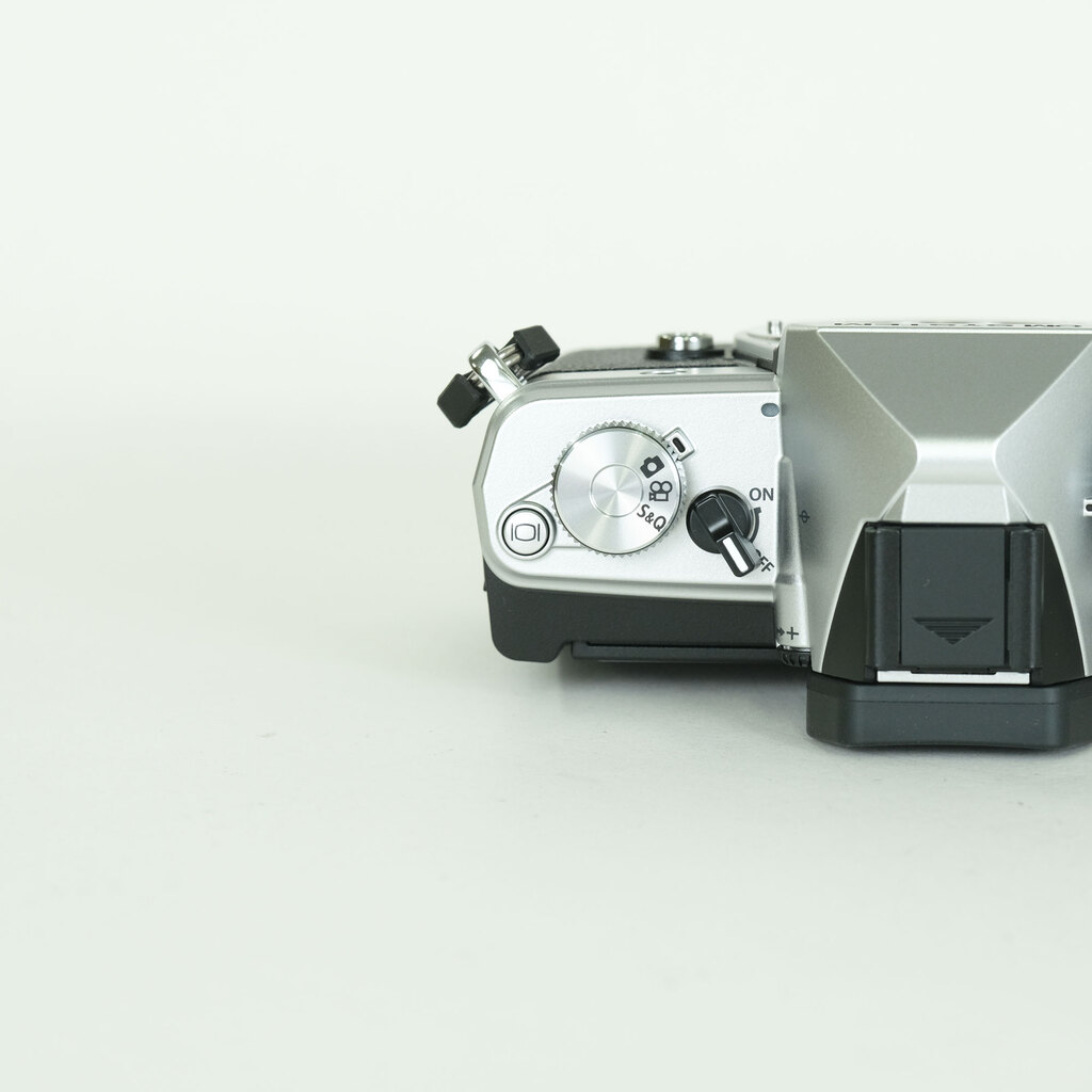 OM SYSTEM OM-3