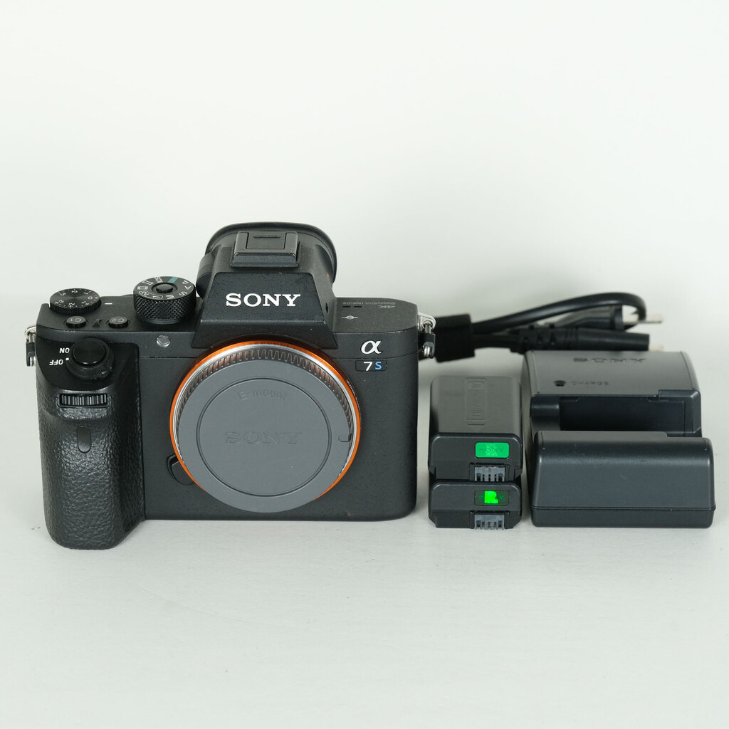 SONY α7S II（ILCE-7SM2）の出品 | ONE SCENE（ワンシーン）