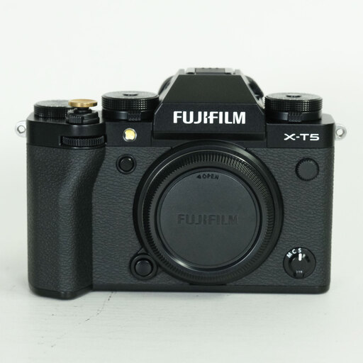 FUJIFILM X-T5