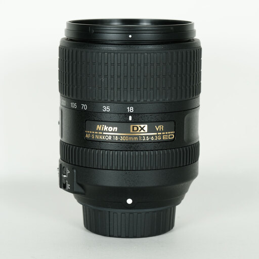 Nikon AF-S DX NIKKOR 18-300mm f/3.5-6.3G ED VR