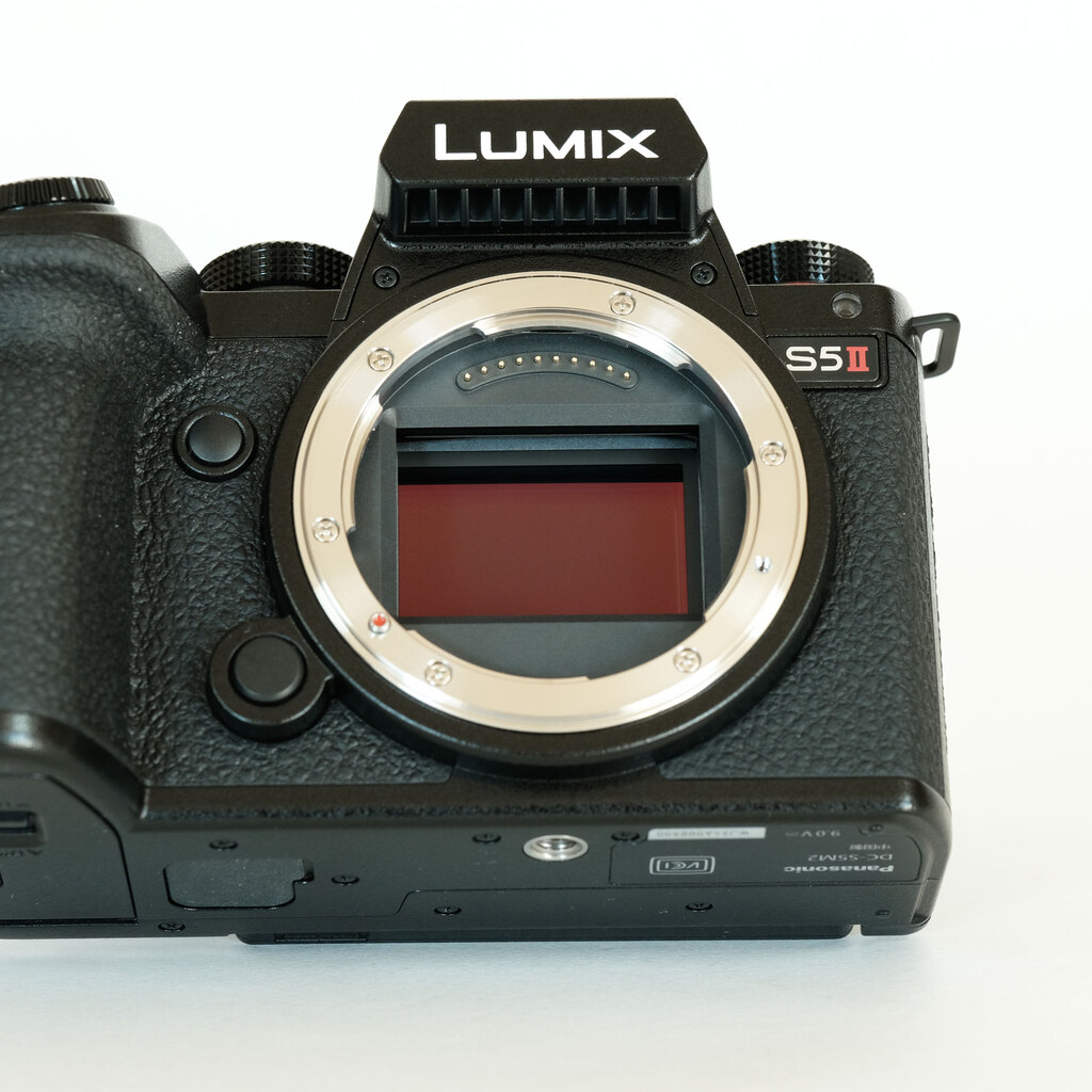 Panasonic LUMIX S5II DC-S5M2