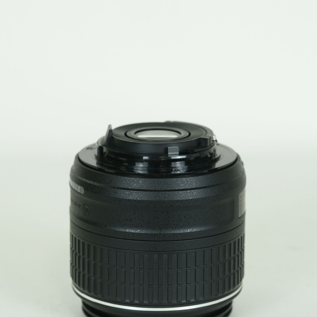 Nikon AF-S DX NIKKOR 18-55mm f3.5-5.6G VR II