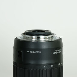 Canon EF-S18-135mm F3.5-5.6 IS USM