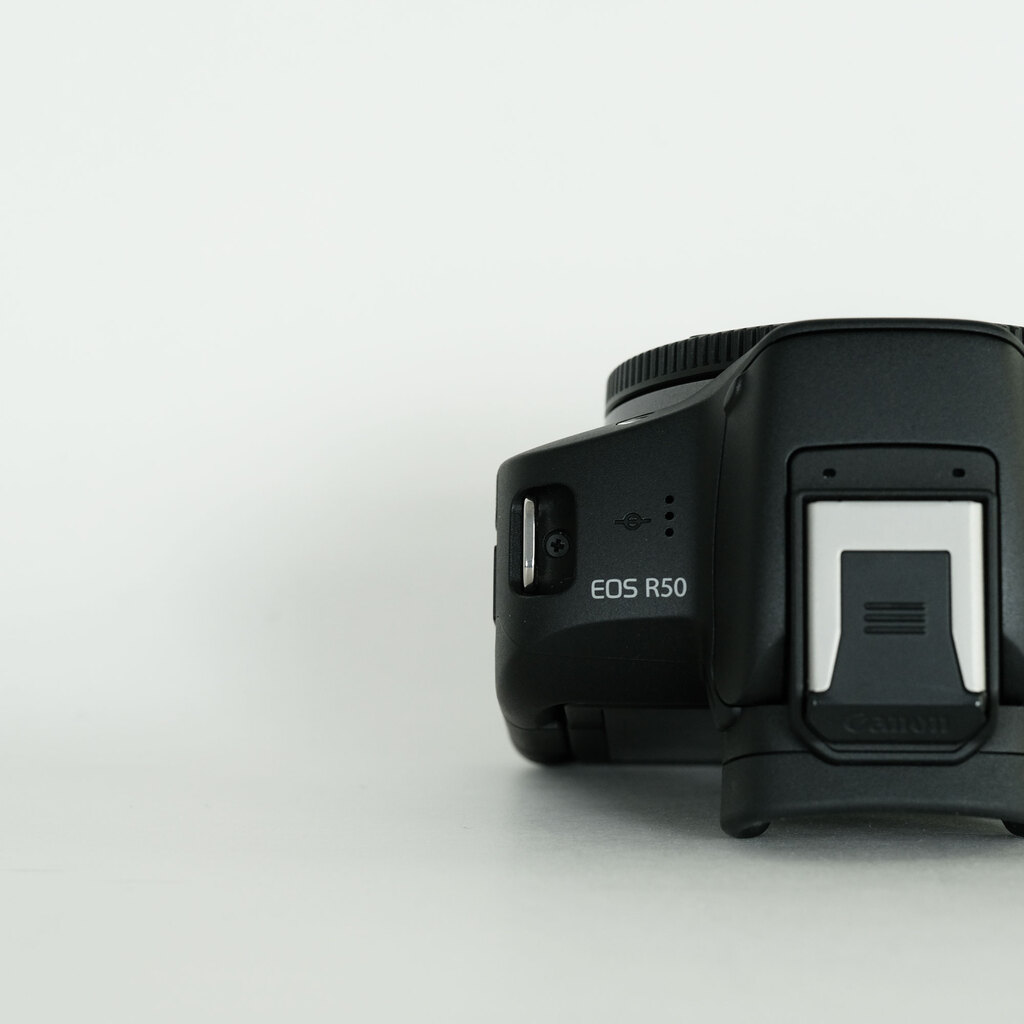 Canon EOS R50