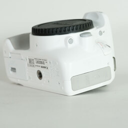 Canon EOS Kiss X7 ボディ ホワイト