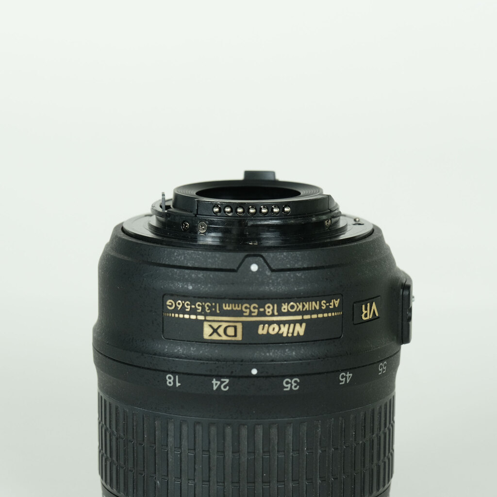 Nikon AF-S DX NIKKOR 18-55mm F3.5-5.6 G VRの出品 | ONE SCENE（ワン
