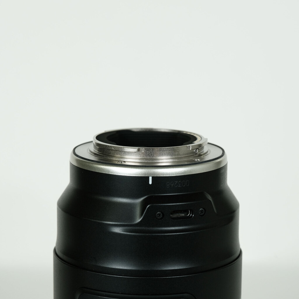 TAMRON 90mm F/2.8 Di III MACRO VXD [ソニーE用]