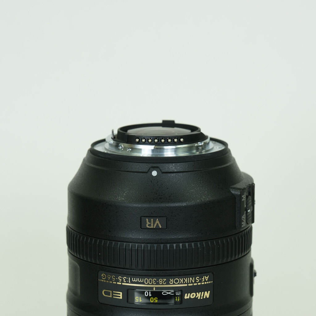 Nikon AF-S NIKKOR 28-300mm f/3.5-5.6G ED VR