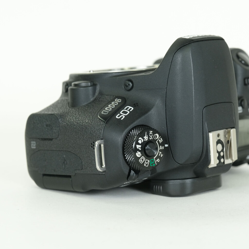 Canon EOS 9000D Canon EOS 9000D