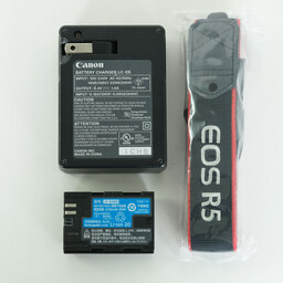 Canon EOS R5 Canon EOS R5