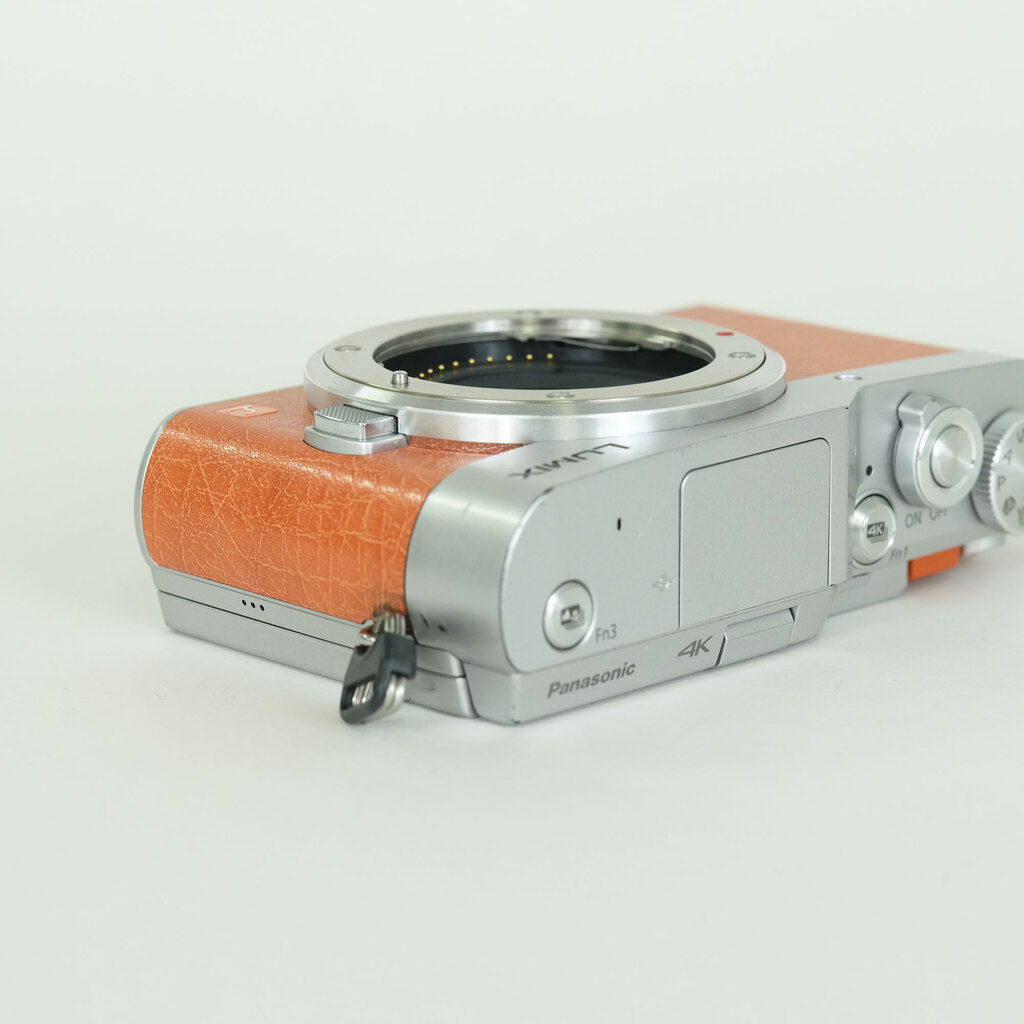 Panasonic LUMIX DC-GF9 ボディ オレンジ