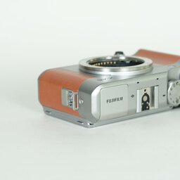 FUJIFILM X-A5 ボディ ブラウン