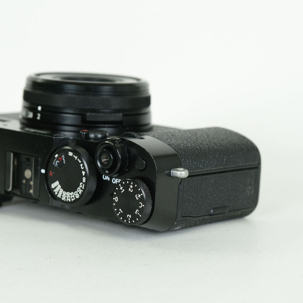 FUJIFILM X100V ブラック