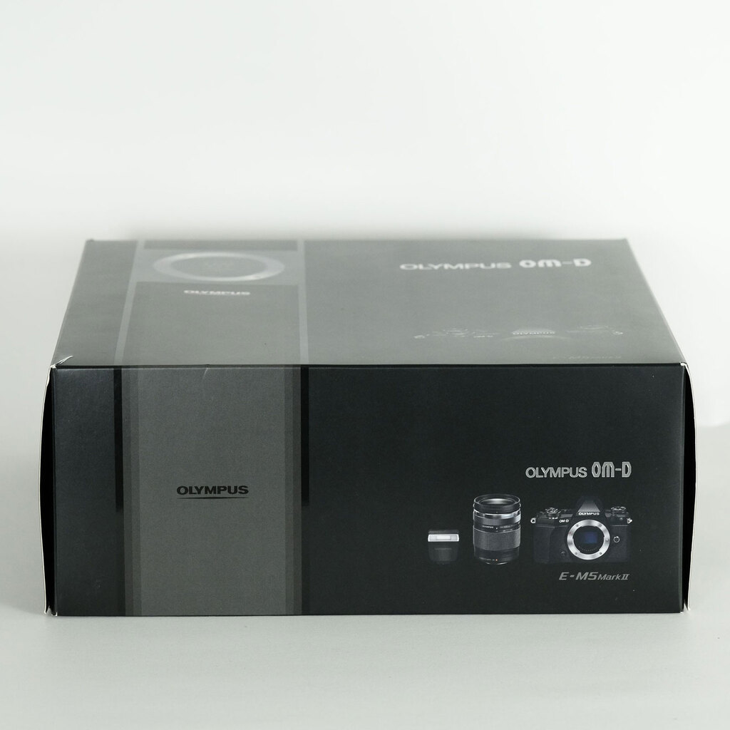 OLYMPUS OM-D E-M5 Mark II