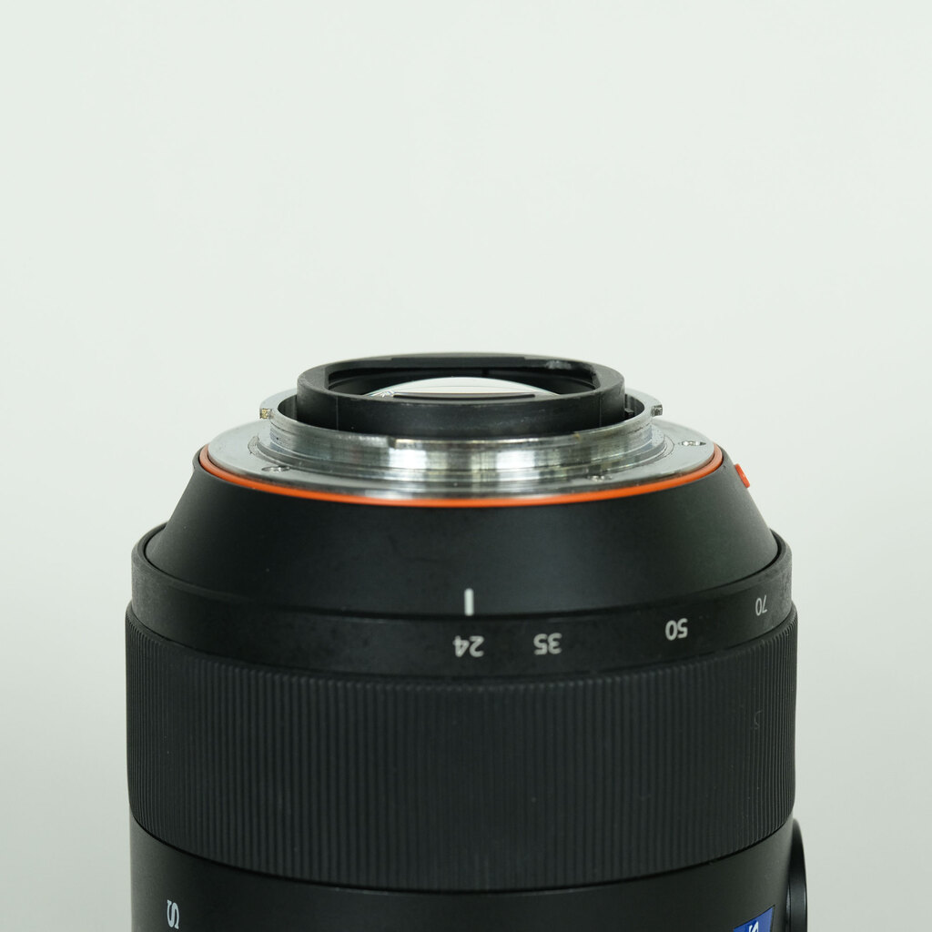 SONY Vario-Sonnar T* 24-70mm F2.8 ZA SSM SAL2470Z SONY Vario-Sonnar T* 24-70mm F2.8 ZA SSM SAL2470Z