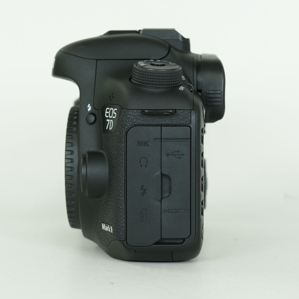 Canon EOS 7D Mark II