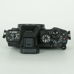 OLYMPUS OM-D E-M10 Mark II