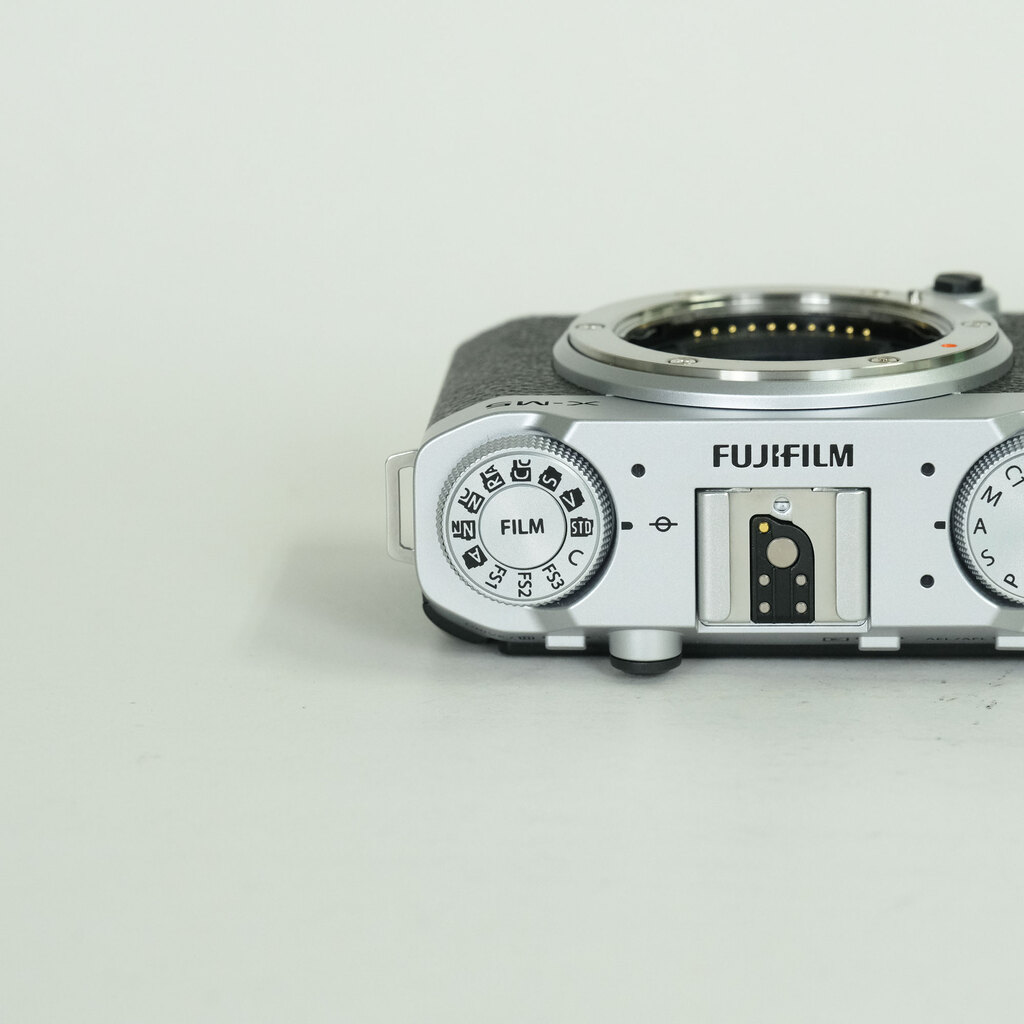 FUJIFILM X-M5 FUJIFILM X-M5
