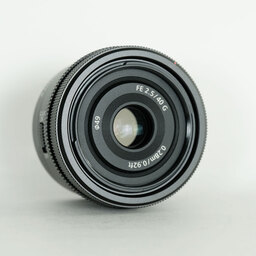 SONY FE 40mm F2.5 G SEL40F25G SONY FE 40mm F2.5 G SEL40F25G