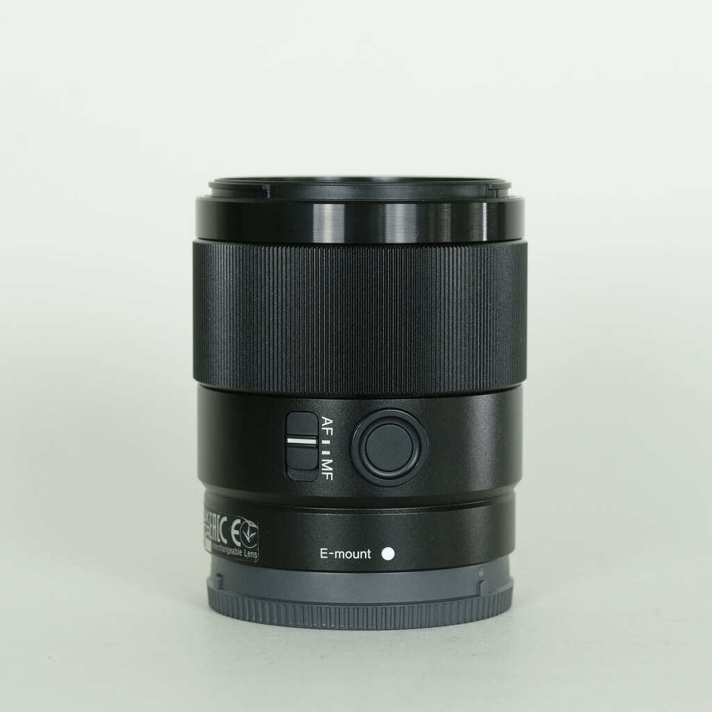 SONY FE 35mm F1.8 SEL35F18F SONY FE 35mm F1.8 SEL35F18F