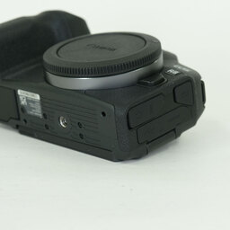 Canon EOS R8