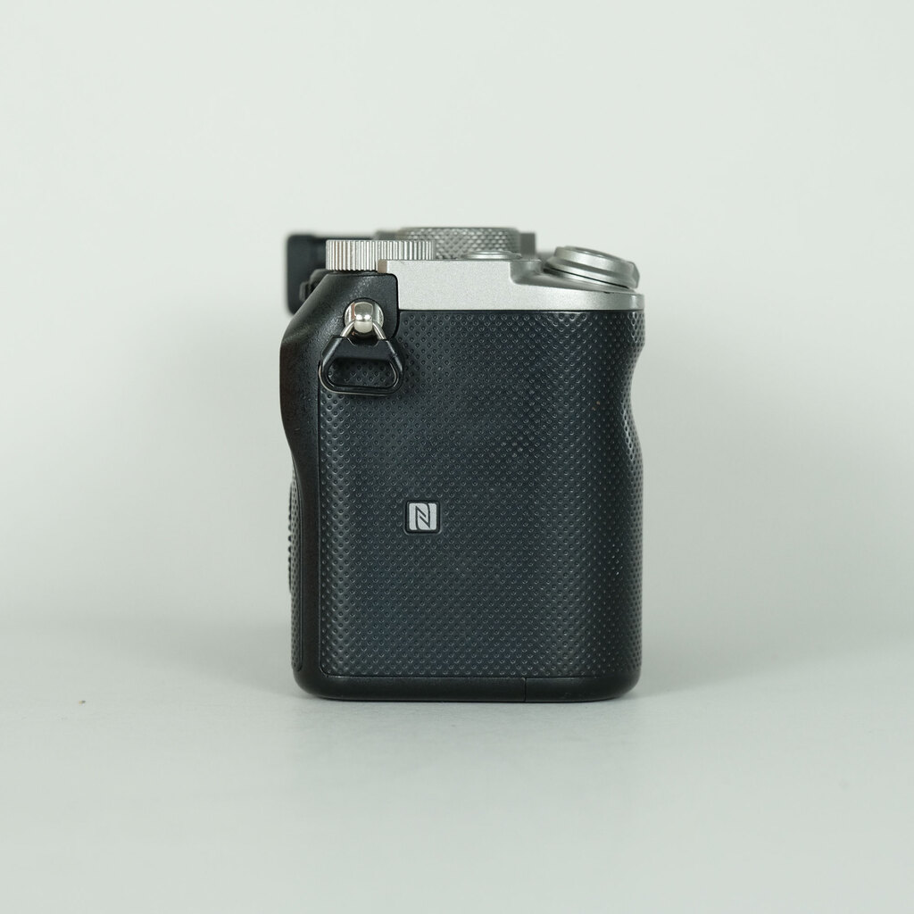 SONY ��7C�iILCE-7C�j [�{�f�B �V���o�[]