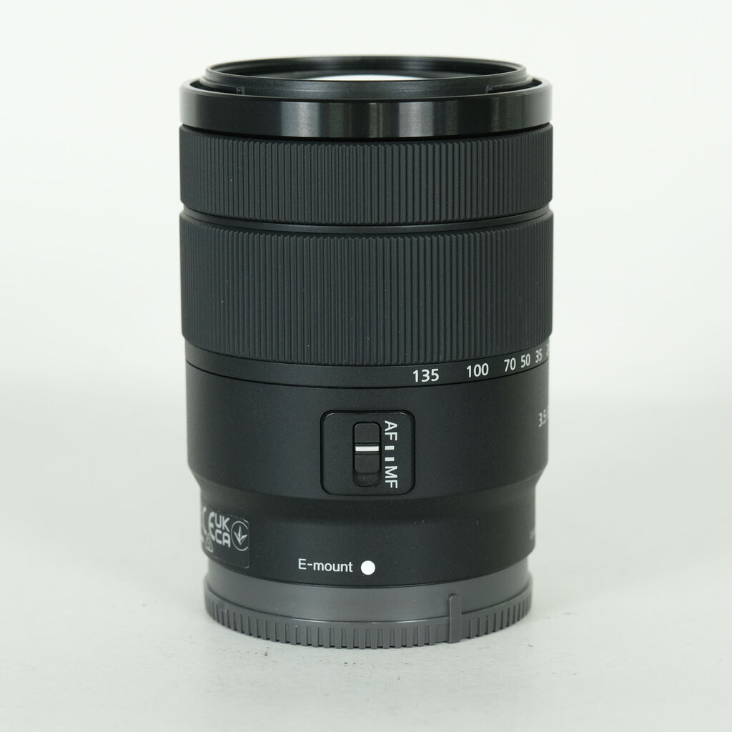 SONY E 18-135mm F3.5-5.6 OSS SEL18135の出品 | ONE SCENE（ワンシーン）