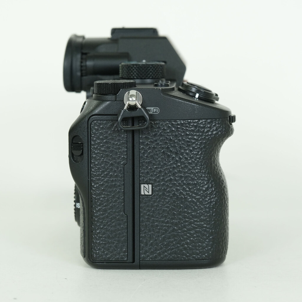 SONY α7 III(ILCE-7M3) SONY α7 III(ILCE-7M3)