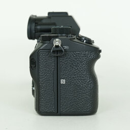 SONY α7 III(ILCE-7M3) SONY α7 III(ILCE-7M3)