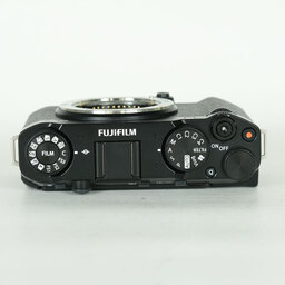 FUJIFILM X-M5