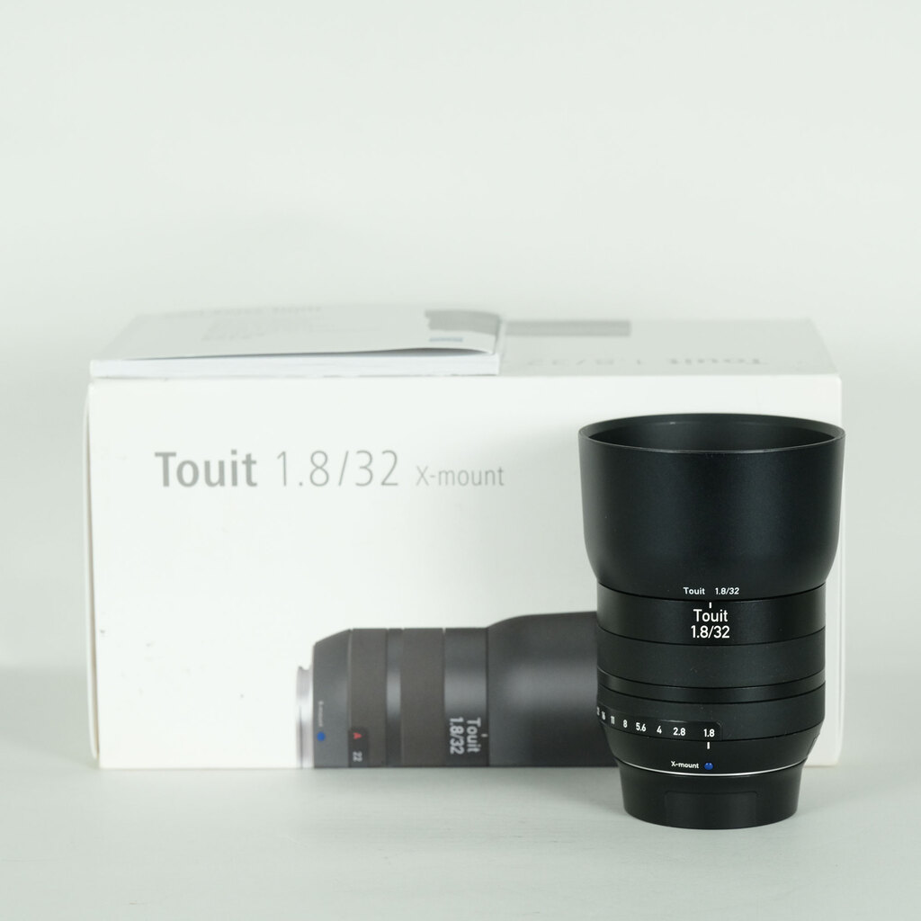 Carl Zeiss Touit 1.8/32 [フジフイルムX用]の出品 | ONE SCENE（ワン