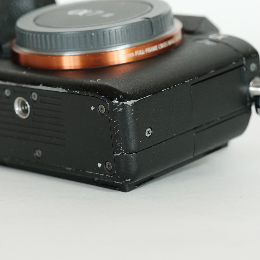 SONY α7S II（ILCE-7SM2）の出品 | ONE SCENE（ワンシーン）