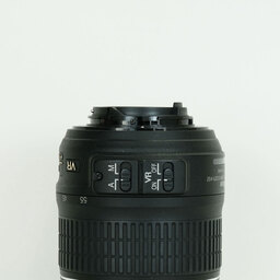 Nikon AF-S DX NIKKOR 18-55mm F3.5-5.6 G VR Nikon AF-S DX NIKKOR 18-55mm F3.5-5.6 G VR