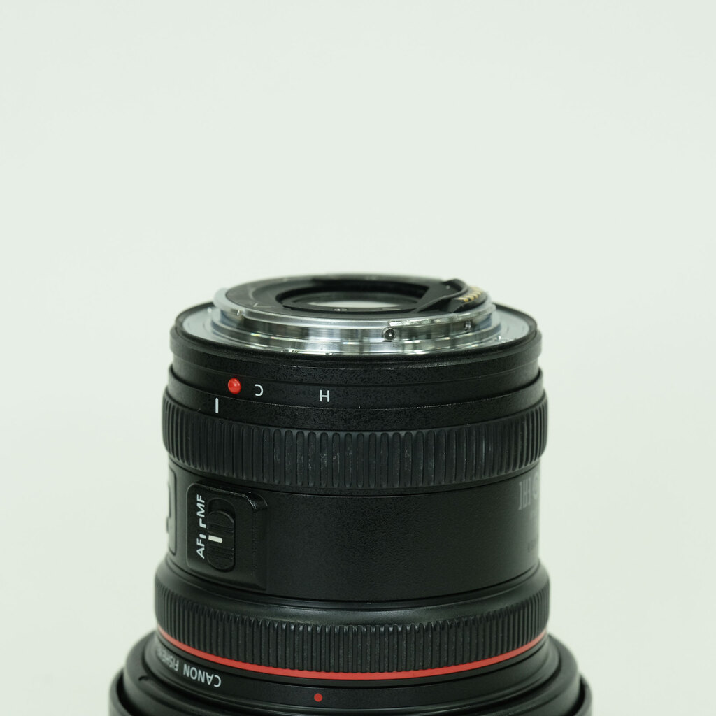 Canon EF8-15mm F4L フィッシュアイ USM Canon EF8-15mm F4L フィッシュアイ USM