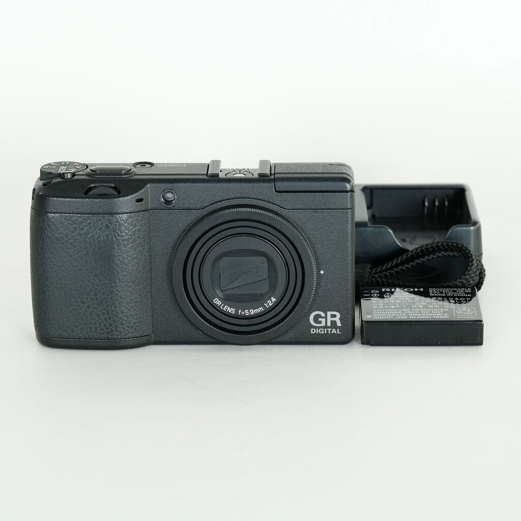 RICOH GR DIGITAL II